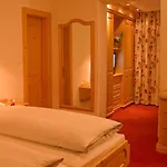 Hotel Roggal 4*