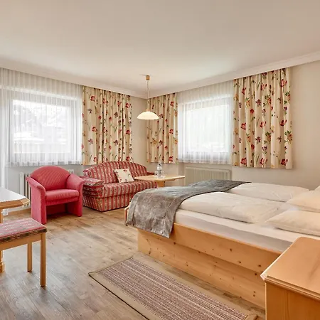 Hotel Roggal 4*