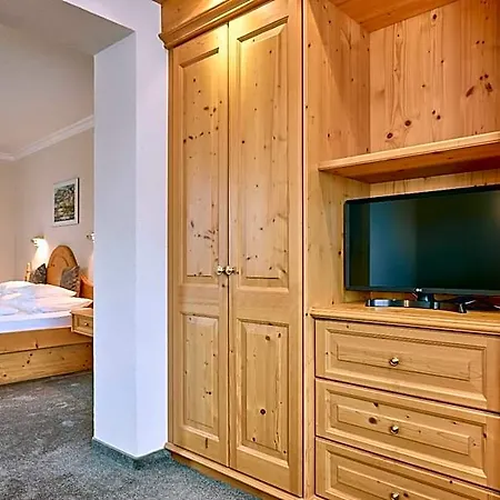 Hotel Roggal 4*