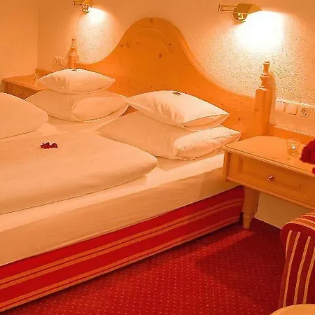 Roggal Hotel